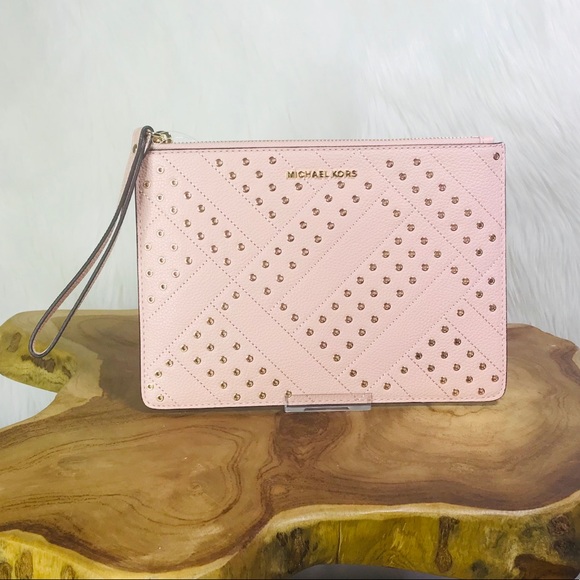 Michael Kors Handbags - Michael Kors Jet Set Travel XL ZIP Clutch Wristlet